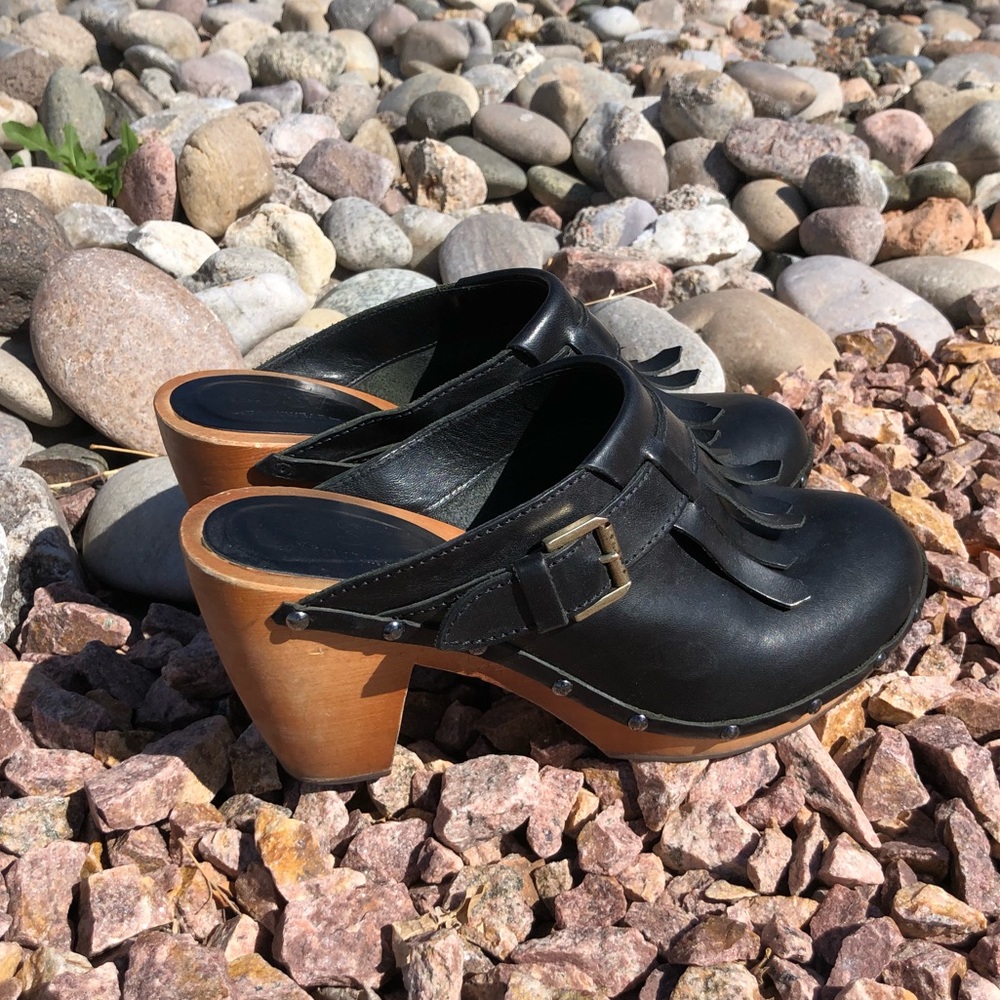 1937 Footwear black leather kilt slip on clog